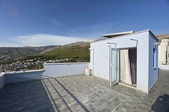 Thumbnail von Modernes Haus mit Dachterrasse und Panoramablick