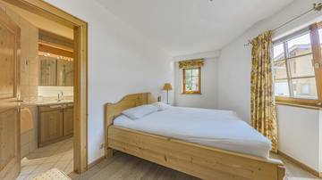 Thumbnail von Großzügige Wohnung mit schönem Ausblick in Zentrumslage