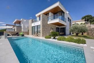 Thumbnail von Luxusvilla mit Swimmingpool und Meerblick