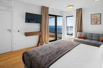 Thumbnail von Rogoznica bölgesinde Panorama deniz manzaralı modern villa ve yüzme havuzu