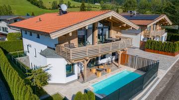 Thumbnail von Exklusives Chalet mit Pool unmittelbar am Golfplatz