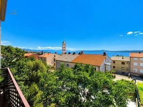 Wohnung mit Meerblick und Terrasse im Zentrum