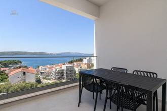 Thumbnail von Modernes Duplex-Penthouse mit Pool und Meerblick