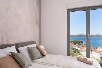Thumbnail von Modernes Duplex-Penthouse mit Pool und Meerblick