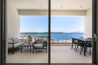 Thumbnail von Modernes Duplex-Penthouse mit Pool und Meerblick