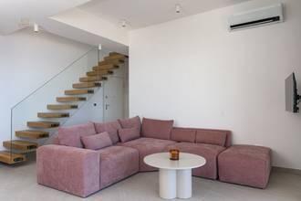 Thumbnail von Modernes Duplex-Penthouse mit Pool und Meerblick