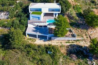Thumbnail von Moderne Villa mit Pool und Meerblick an der Omis Riviera