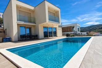 Thumbnail von Luxusvilla mit Pool und Panorama-Meerblick, Region Sibenik