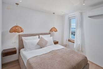 Thumbnail von Hochwertig renoviertes Steinhaus in erster Reihe zum Meer