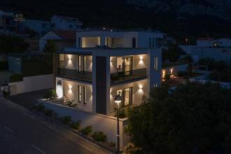 Thumbnail von Moderne Villa mit Panorama-Meerblick und Pool