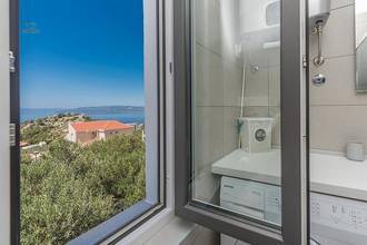 Thumbnail von Moderne Villa mit Panorama-Meerblick und Pool