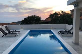 Thumbnail von Freistehender Bungalow mit Swimmingpool und Meerblick