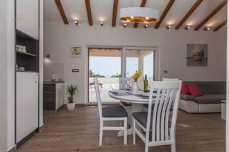 Thumbnail von Freistehender Bungalow mit Swimmingpool und Meerblick