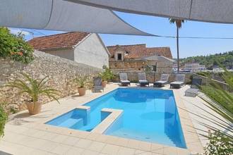 Thumbnail von Dalmatinisches Steinhaus mit Pool und Meerblick, Insel Brac