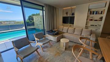 Thumbnail von Moderne Erdgeschosswohnung mit Pool, Garten und Meerblick
