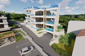 Thumbnail von Luxusapartment mit Pool, Garten und Meerblick