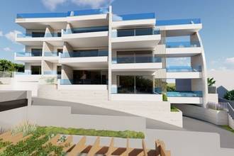Thumbnail von Luxusapartment mit Pool, Garten und Meerblick