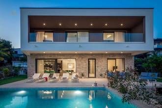 Thumbnail von Moderne Villa direkt am Meer, Region Rogoznica