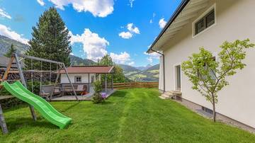 Thumbnail von Hochwertiges Zweifamilienhaus in unverbaubarer Aussichtslage