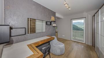 Thumbnail von Hochwertiges Zweifamilienhaus in unverbaubarer Aussichtslage
