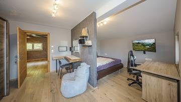 Thumbnail von Hochwertiges Zweifamilienhaus in unverbaubarer Aussichtslage