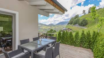 Thumbnail von Hochwertiges Zweifamilienhaus in unverbaubarer Aussichtslage