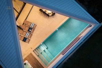 Thumbnail von Moderne Villa mit Meerblick, Swimmingpool und Jacuzzi