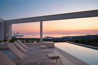 Thumbnail von Moderne Luxusvilla mit Infinity-Pool und Meerblick