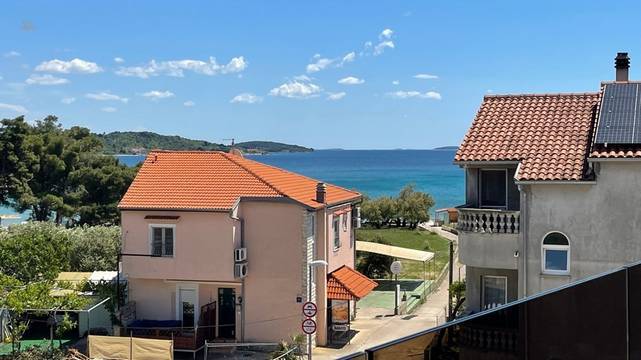 Neubauwohnung mit Meerblick, Terrasse und Aufzug nur 50 Meter zum Strand