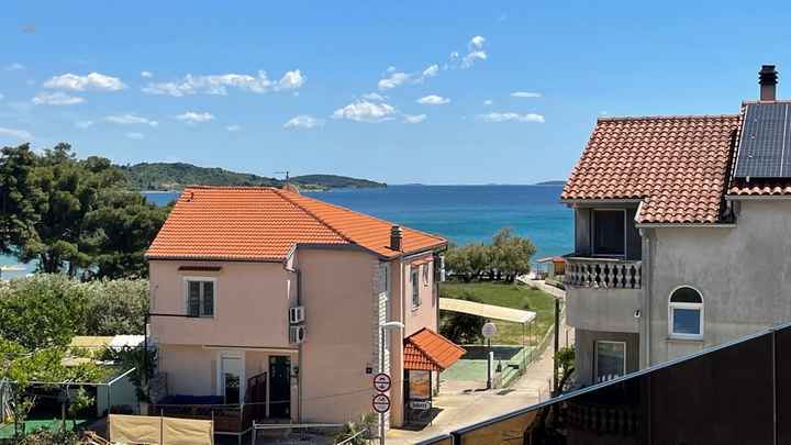 Neubauwohnung mit Meerblick, Terrasse und Aufzug nur 50 Meter zum Strand