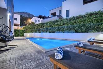 Thumbnail von Moderne Luxusvilla mit beheiztem Pool und Meerblick