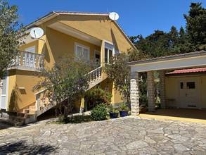 Thumbnail von Familienhaus mit Meerblick und großzügigem Garten