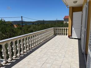 Thumbnail von Familienhaus mit Meerblick und großzügigem Garten