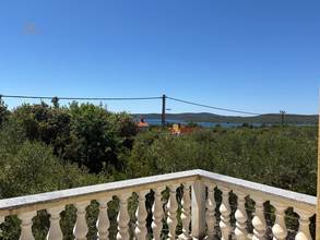 Thumbnail von Familienhaus mit Meerblick und großzügigem Garten