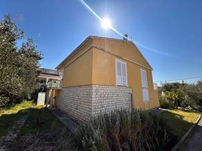 Thumbnail von Familienhaus mit Meerblick und großzügigem Garten
