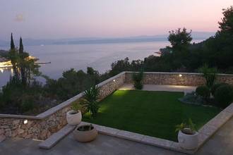 Thumbnail von Mediterrane Villa mit Swimmingpool und Meerblick