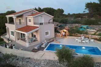 Thumbnail von Mediterrane Villa mit Swimmingpool und Meerblick