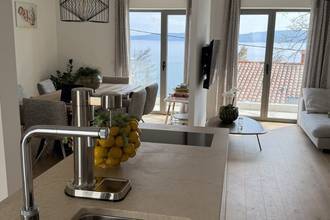 Thumbnail von Freistehendes Haus mit Meerblick und drei Wohneinheiten an der Omis Riviera