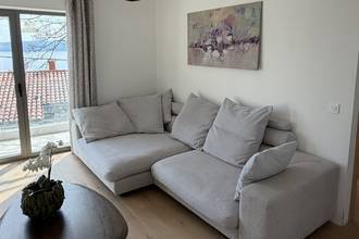 Thumbnail von Freistehendes Haus mit Meerblick und drei Wohneinheiten an der Omis Riviera