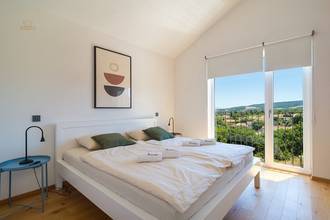 Thumbnail von Modernes Haus mit beheiztem Pool und Meerblick