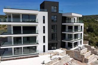 Thumbnail von Moderne Neubauwohnung mit Meerblick und Swimmingpool