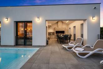 Thumbnail von Moderne Villa mit Swimmingpool und Meerblick in der Region Primosten / Sibenik