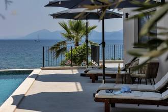 Thumbnail von Luxusapartment in erster Reihe zum Meer mit Pool und Meerblick