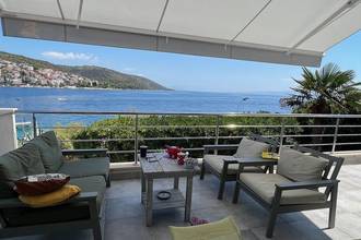 Thumbnail von Mediterranes Haus in erster Meereslinie mit Meerblick und Garten