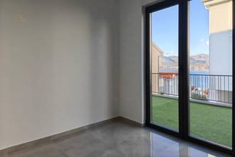 Thumbnail von Erdgeschosswohnung mit Pool, Garten und Meerblick