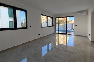 Thumbnail von Erdgeschosswohnung mit Pool, Garten und Meerblick