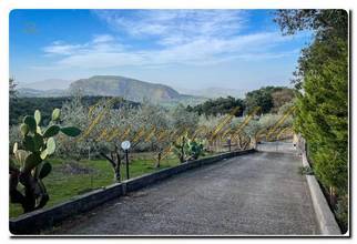 Thumbnail von Immogold Sicily, Sicily'nin en güzel tepeli manzaralarına sahip büyük bir villa