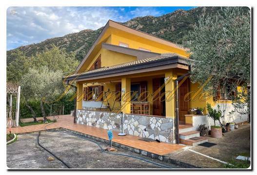 Immogold Sizilien, riesige Villa mit Panoramaaussichten in einer der schönsten Hügellandschaften Siziliens