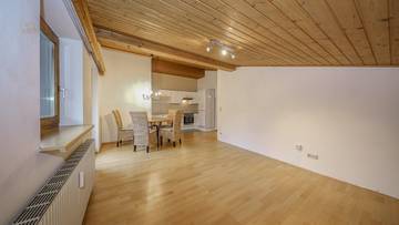 Thumbnail von Dachgeschosswohnung mit schönem Bergblick