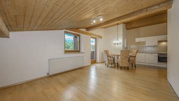 Thumbnail von Dachgeschosswohnung mit schönem Bergblick